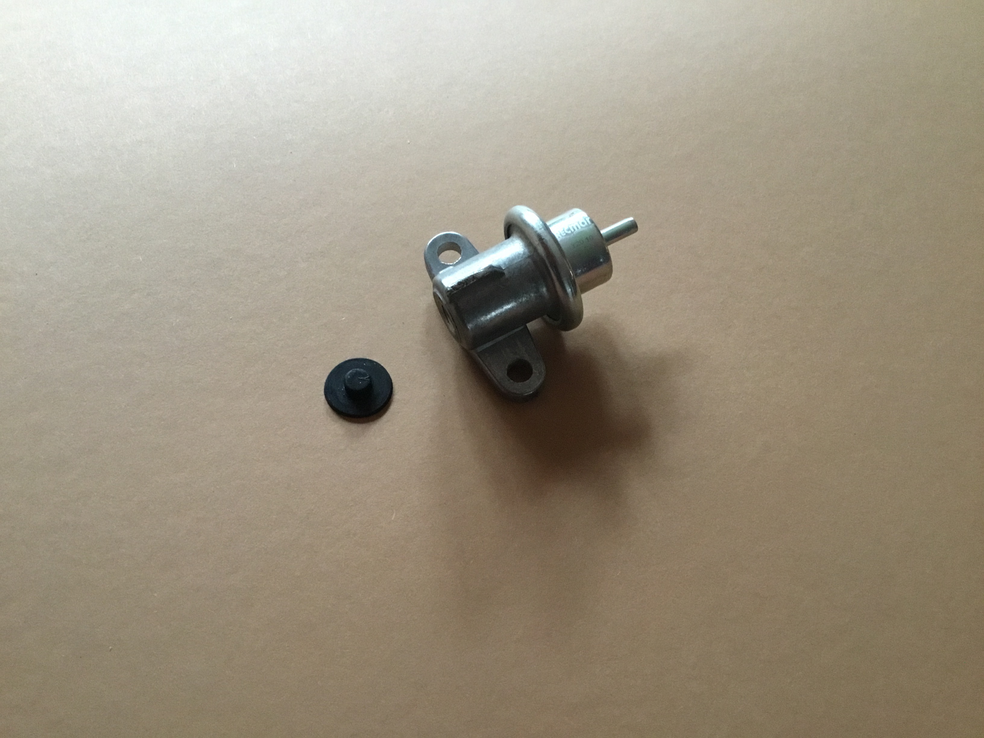 Регулятор тиску палива Mercruiser 808062A1, 861126A1