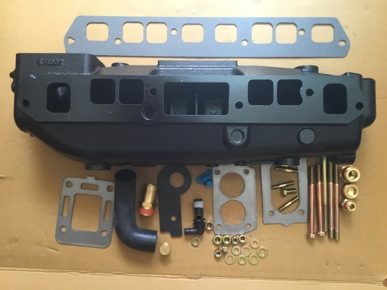 Колектор впуск-випуск GM 3.0L (181 CID) 4 cil Mercruiser 860235A03 806867A2 806867A8