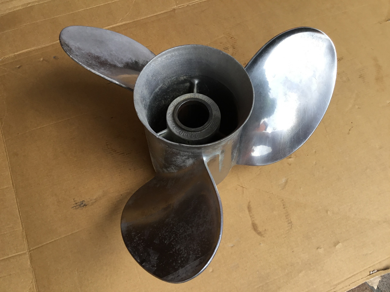 Винт гребной нержавейка 14.25x25 Michigan 993007 Repture Mercruiser Volvo Penta Johnson/Evinrude Honda