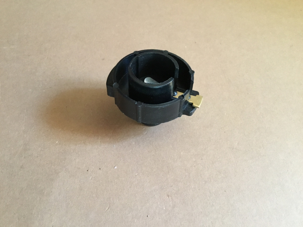 Бігунок розподільника (трамблера) 3.0LX Mercruiser 8116361 Volvo Penta 3854261 Johnson/Evinrude 0986651