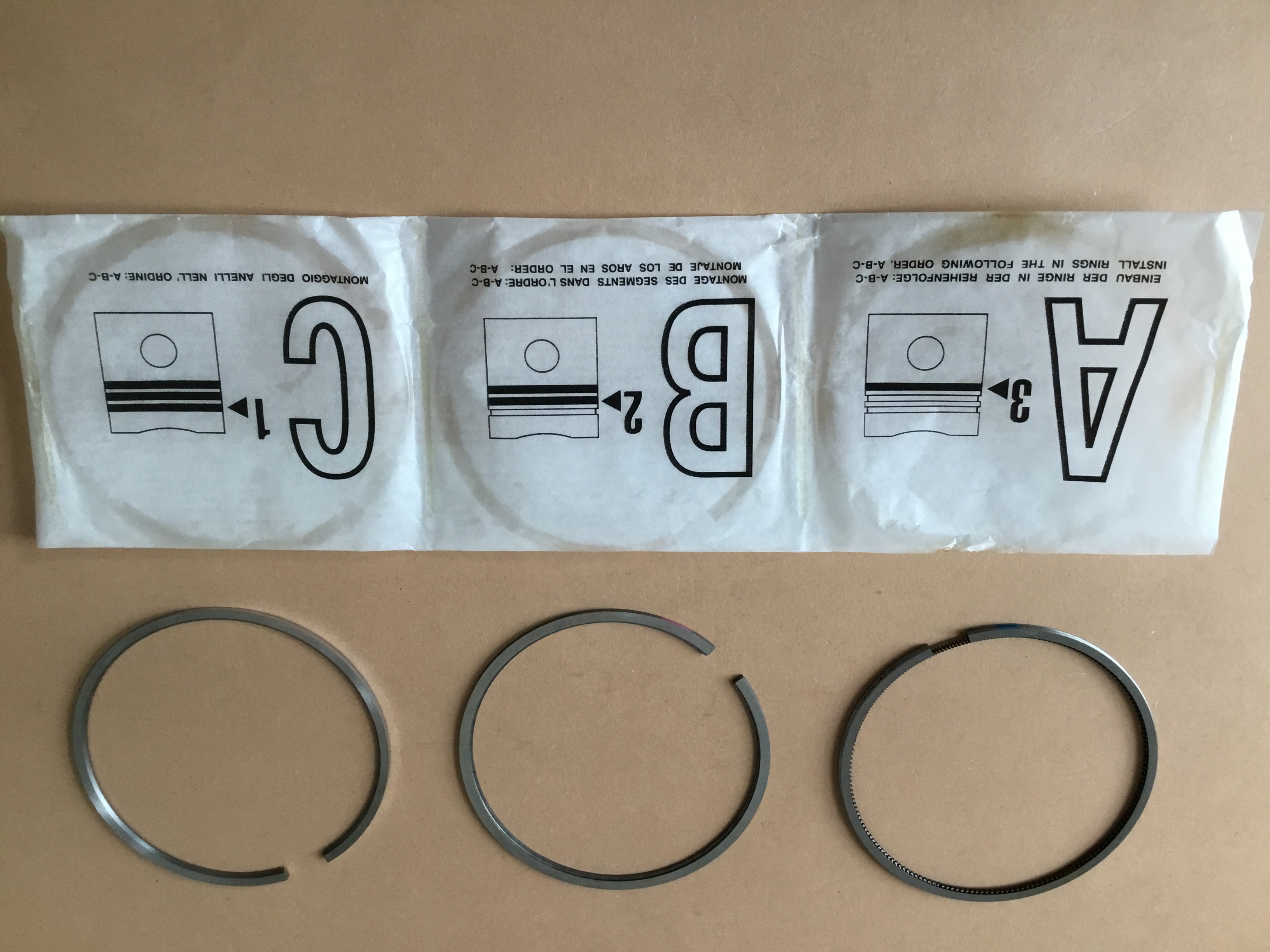 Кільця поршневі D-4 D-6 Volvo Penta 22582994 3586857