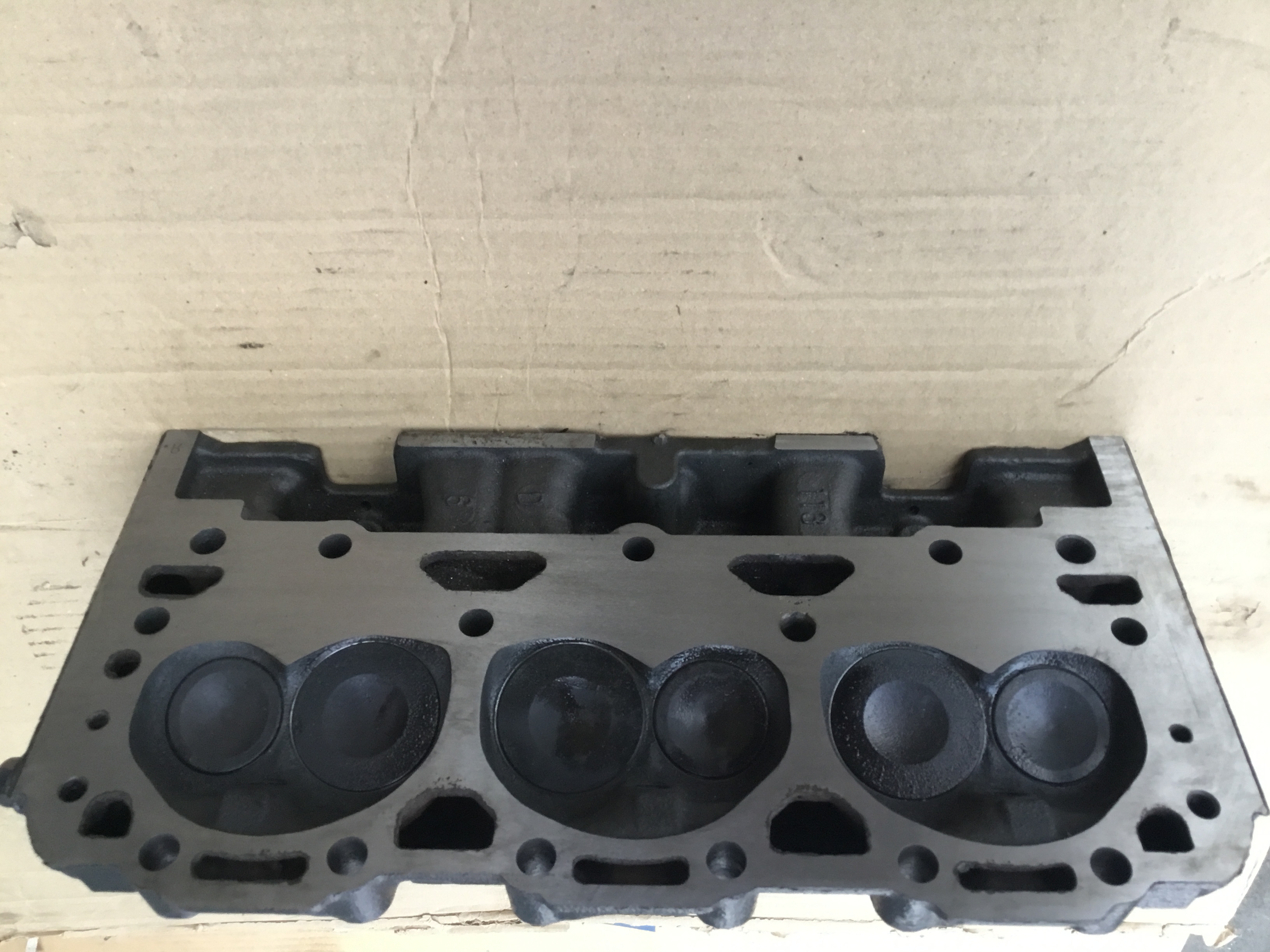 Головка блоку циліндрів  4.3л 260 cid vortec  GM12557113 Mercruiser 8271783 Volvo Penta 3861911