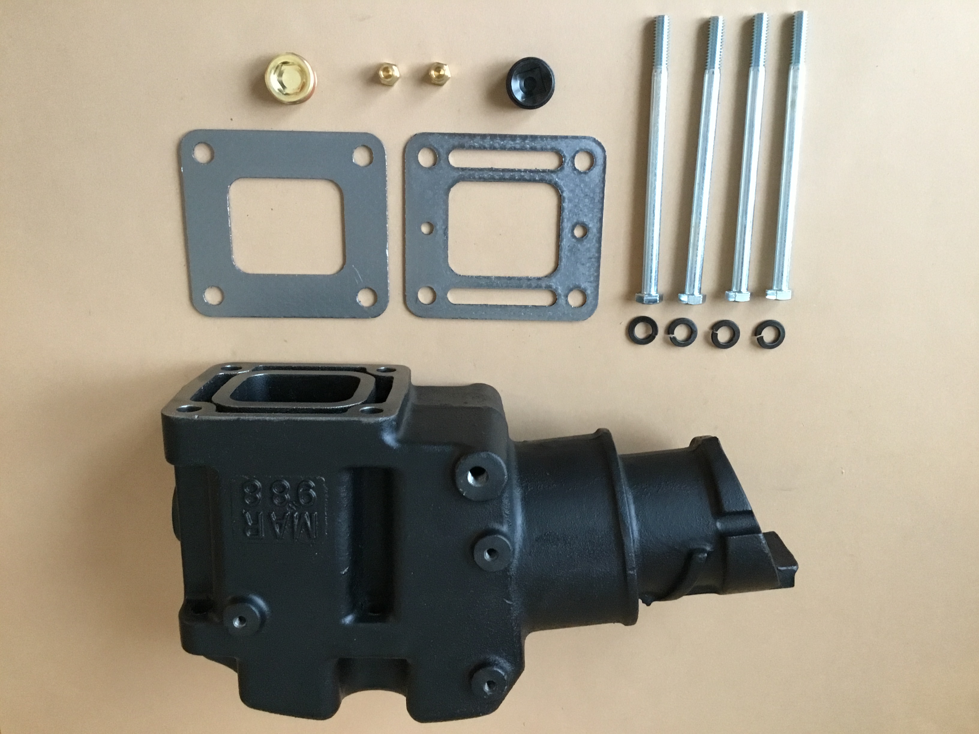 Колено выпускного коллектора (гусак) GM 4.3L V6 5.0L 5.7L 6.2L 7.4L 8.2L V8 Mercruiser 44354A13 807988A03 MAR 988