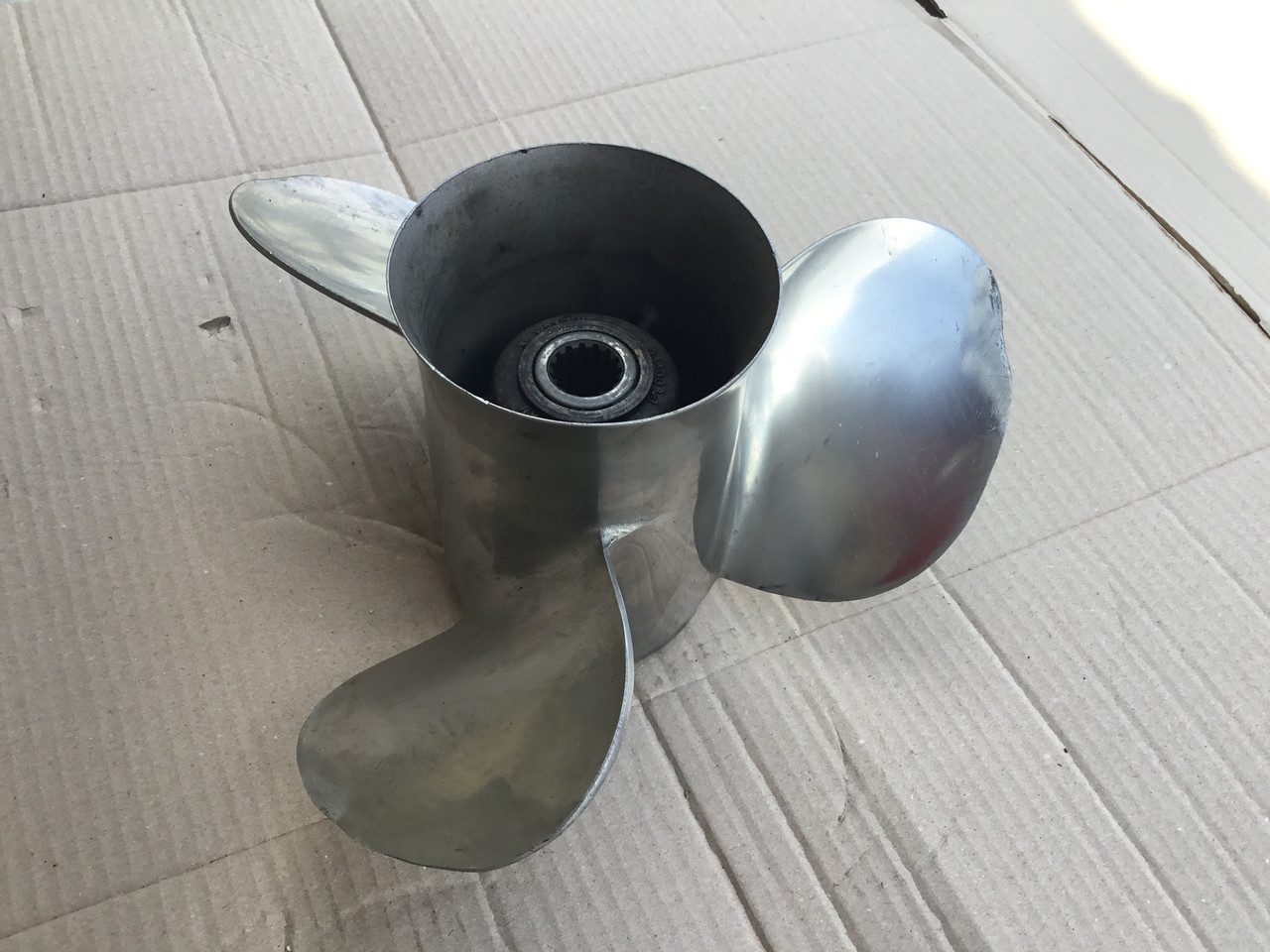 Винт гребной 3X13.5X23 (15шлицов) Michigan 033006-1 033006 Mercruiser 48-16320A4 16320A4 16320A46