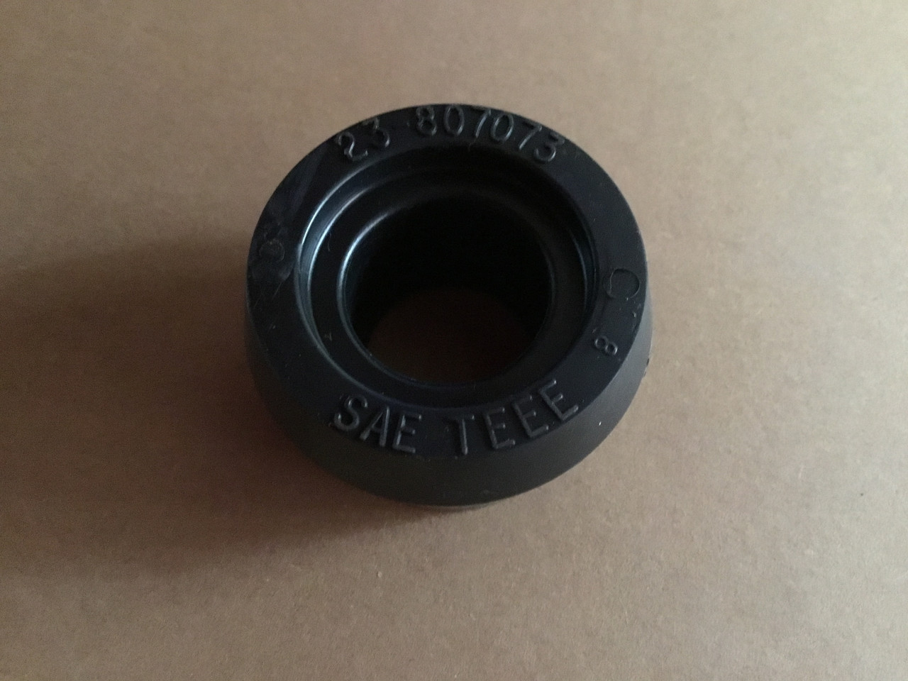 Втулка осі трима гумова Bravo 1, 2, 3 Mercruiser 23-807073 44165 OMC/Johnson/Evinrude 0508743