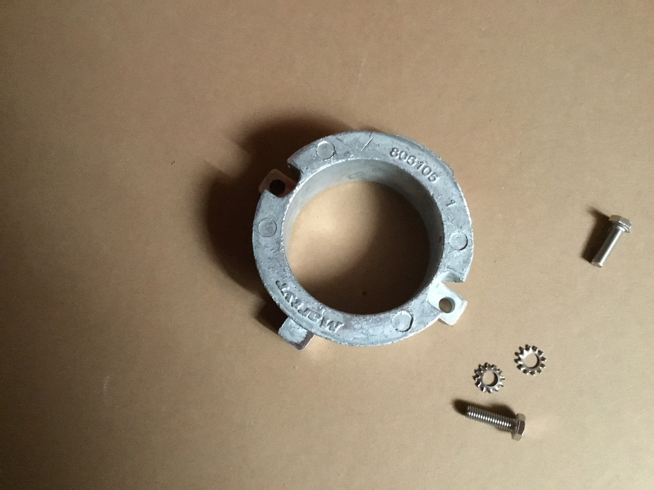 Анод гребного вала ALPHA I GEN II Mercruiser 806105A1