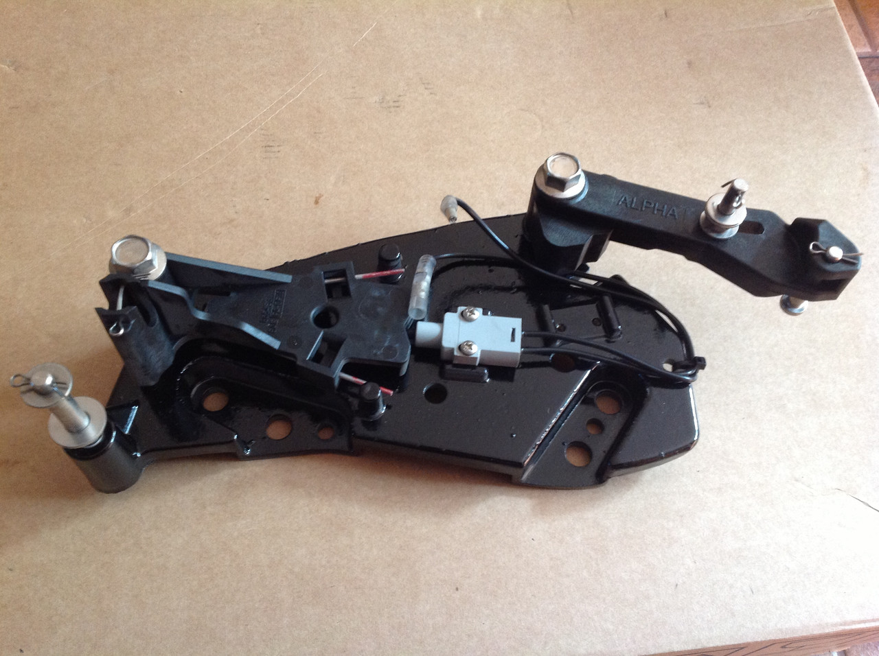 Кронштейн Bracket-Shift Mercruiser ALPHA 807962A3 Кронштейн Bracket-Shift Mercruiser ALPHA 807962A3