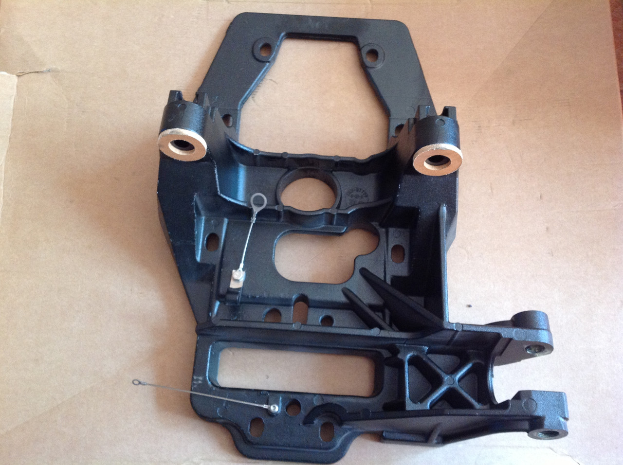 Відповідна частина корпусу підвісу кардана (корпусу трансома) Mercruiser 44117A8