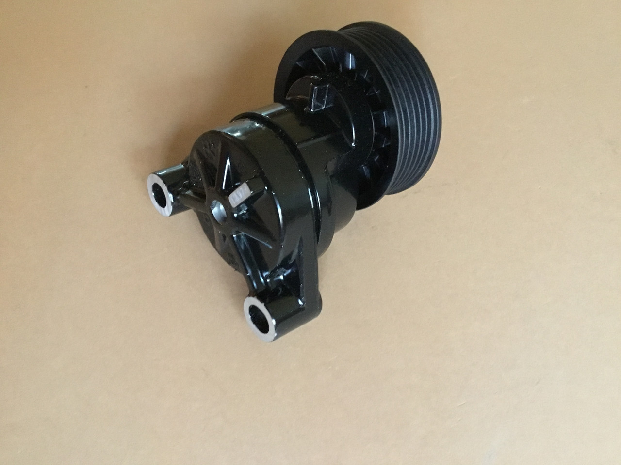 Ролик натяжний Volvo Penta 3885250 3587858 3587859