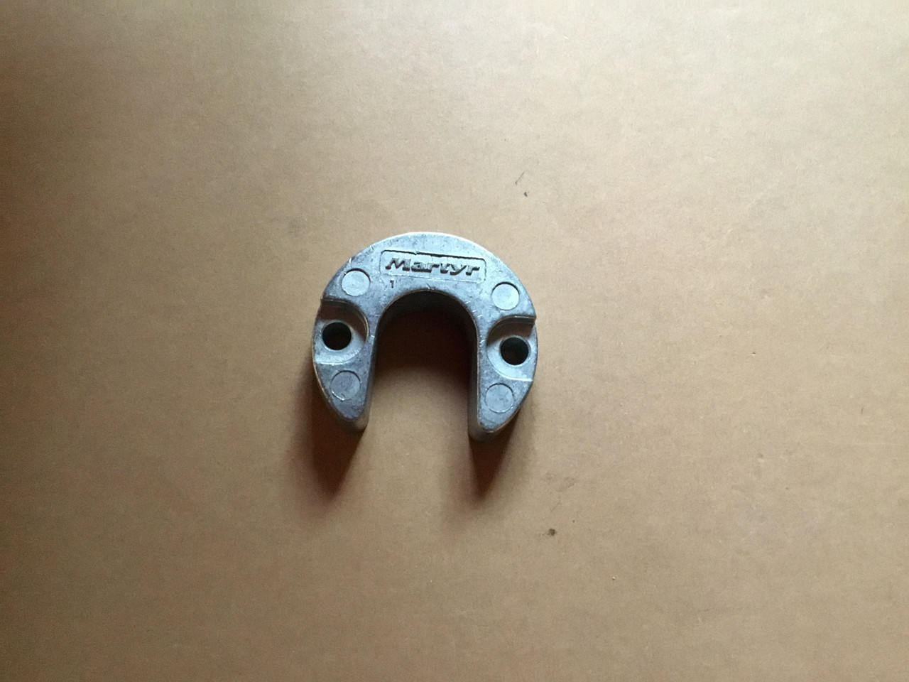 Анод цинк (трим циліндр ) Alpha gen II Mercruiser 806189