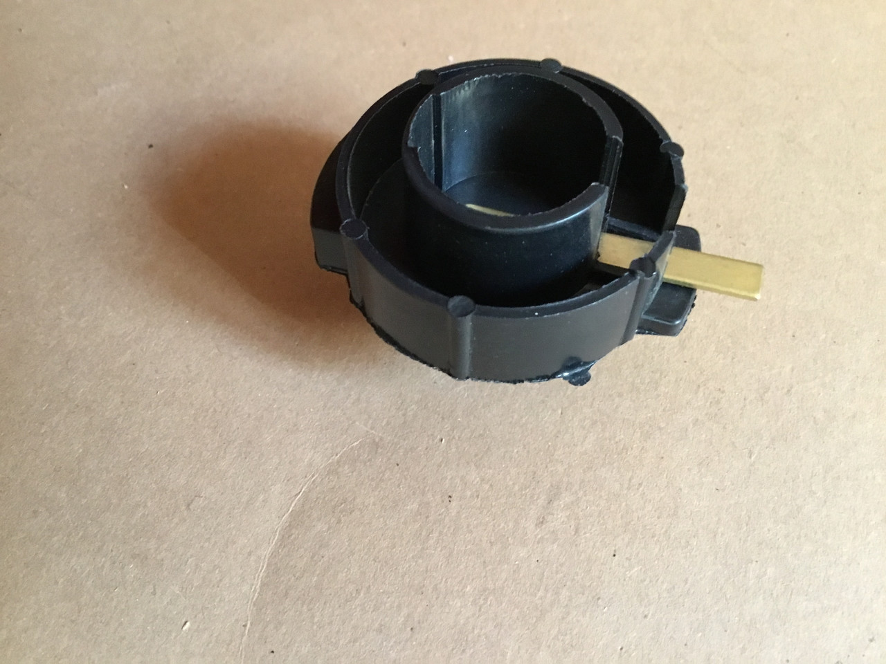 Бігунок розподільника (трамблера) V6 Volvo Penta 3854084 3854311 Mercruiser 850485 8504851